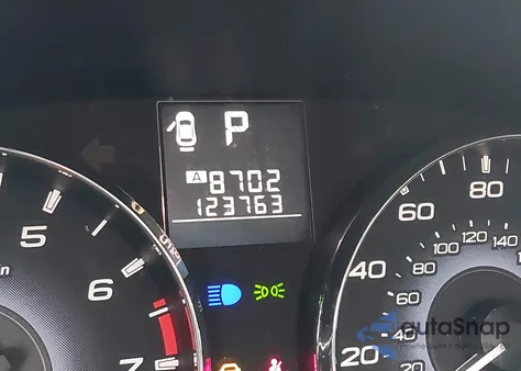 2010 Subaru Outback Prem All-Weathr/Pwr Moon z USA, uszkodzony, nr VIN 4S4BRCGC2A3353920